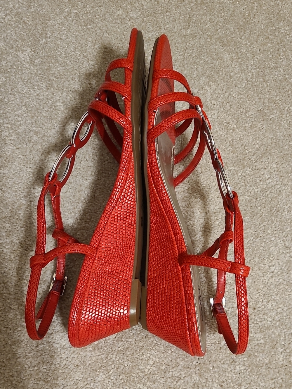 East 5th NWOT Sexy Red/Silver Wedge Ssandles Sz 9 - Picture 3 of 8